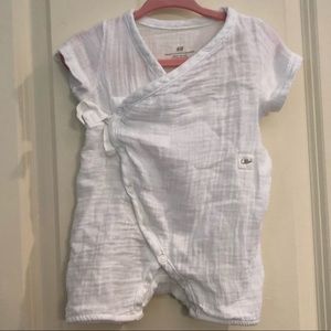 H&M organic cotton baby outfit